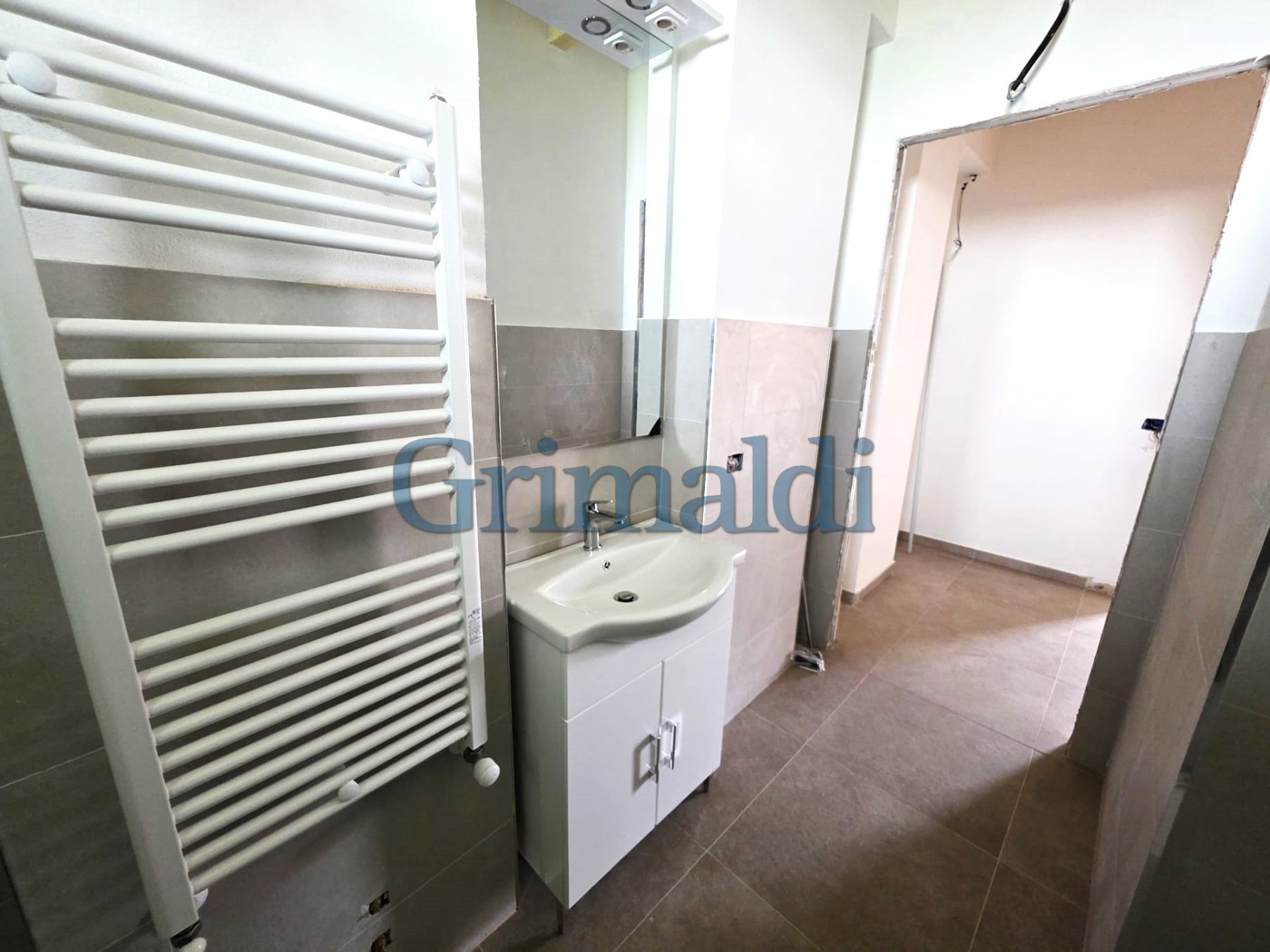 cefa732d-9ed3-464b-8e66-697196d65292.jpg