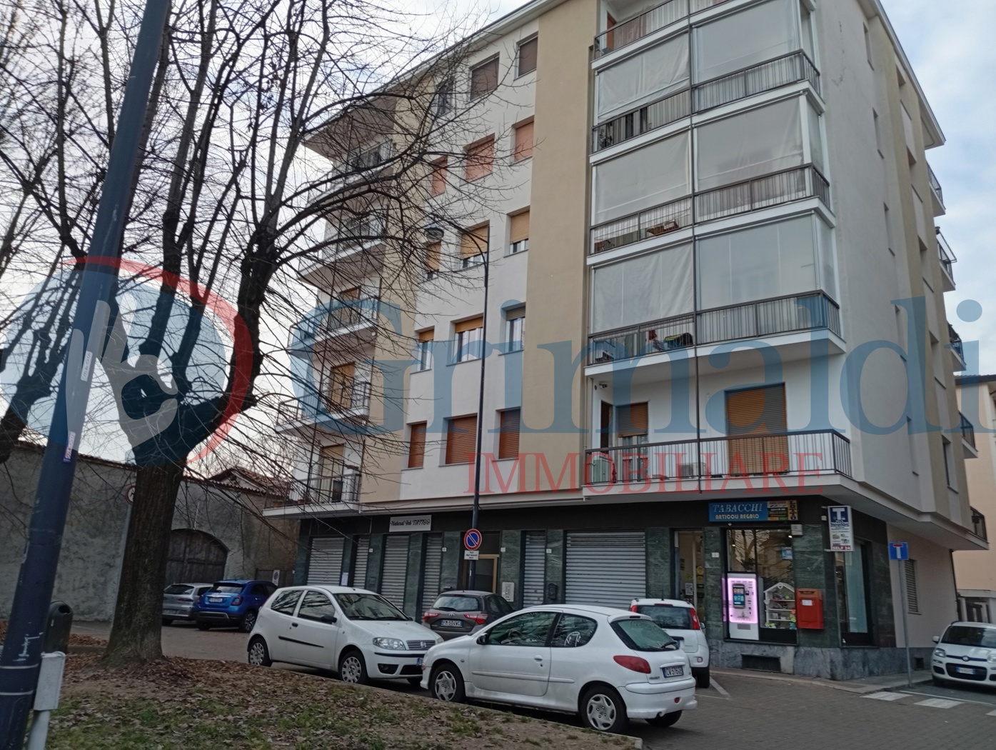 foto tosco locale.jpg