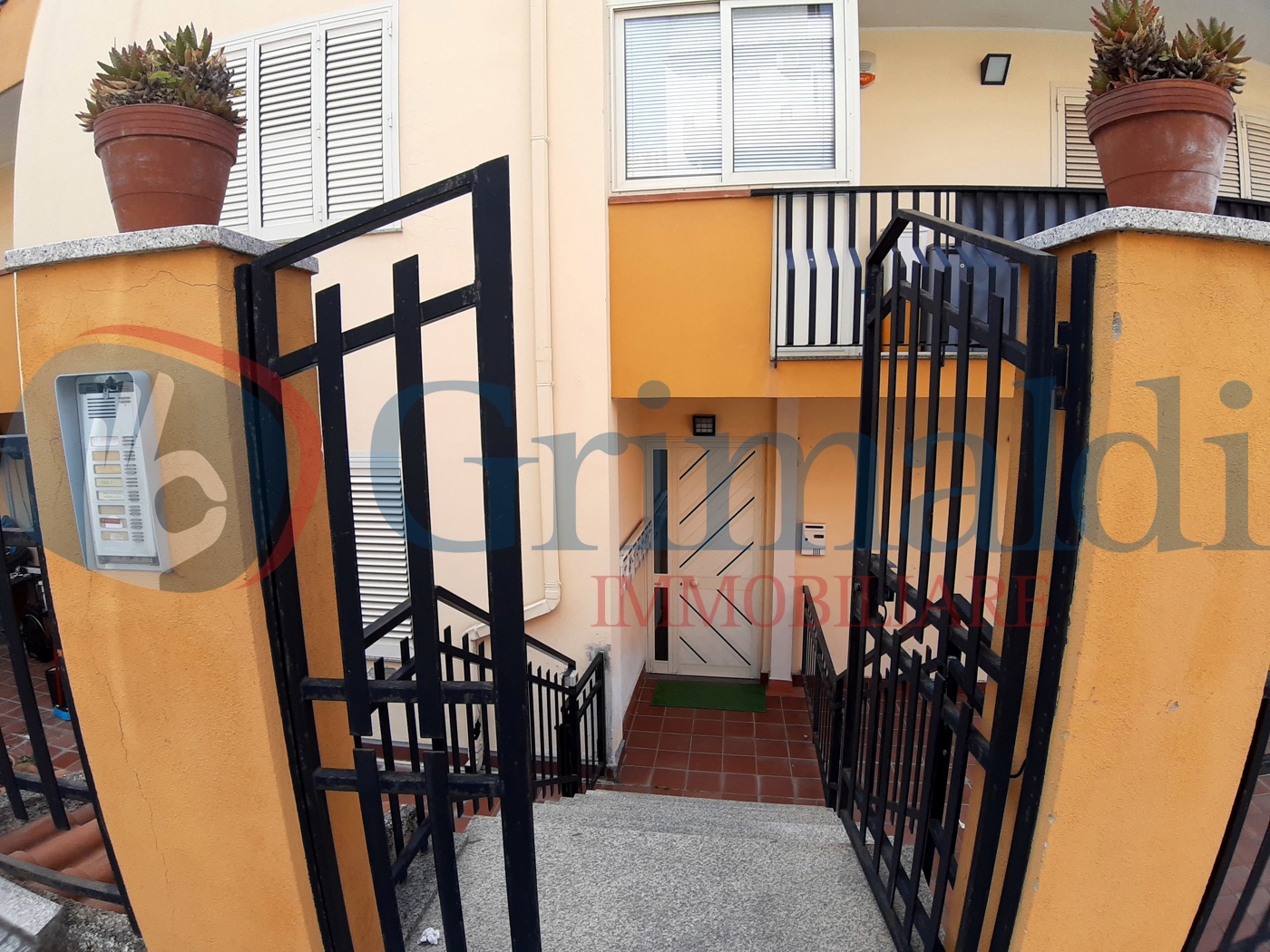 ingresso esterno pedonale