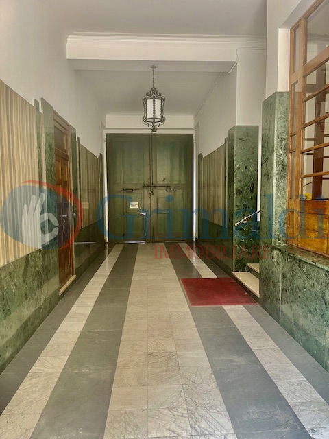 ingresso stabile.jpg