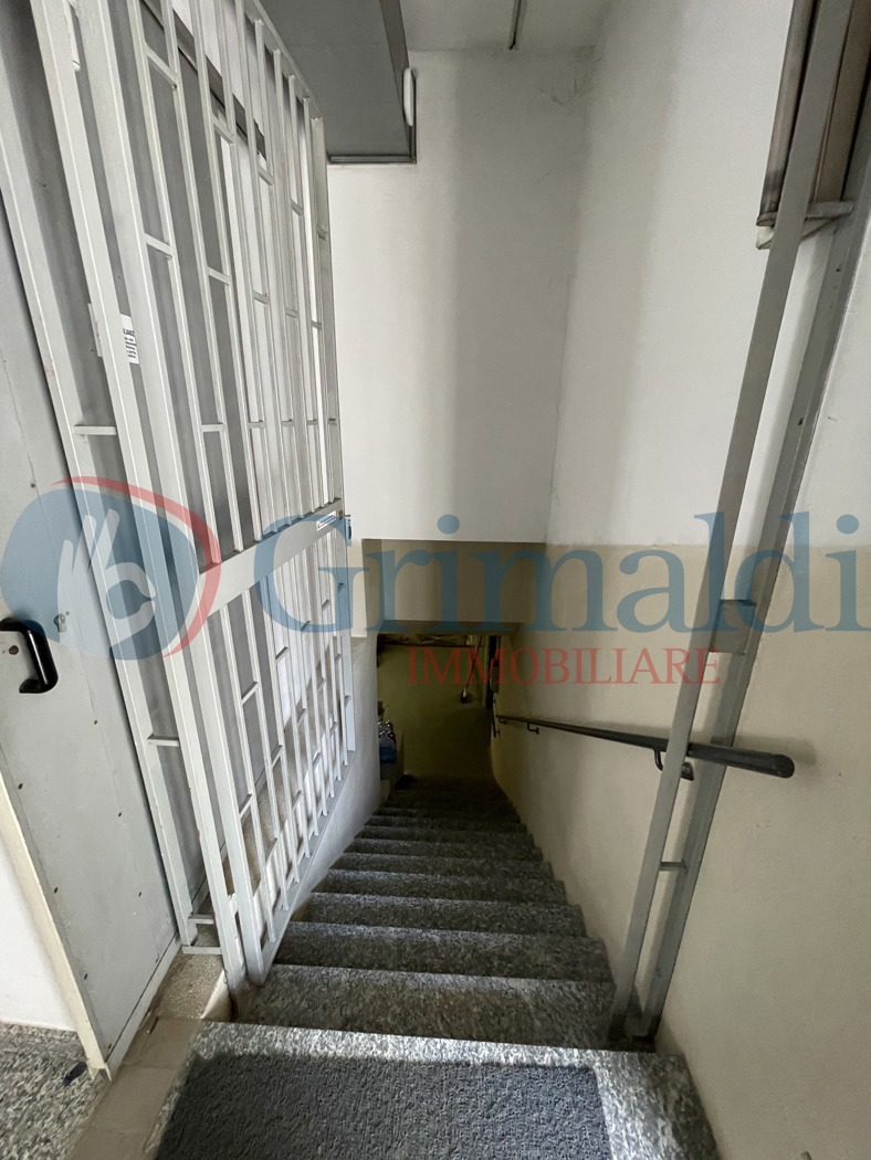 scala per seminterrato.JPG