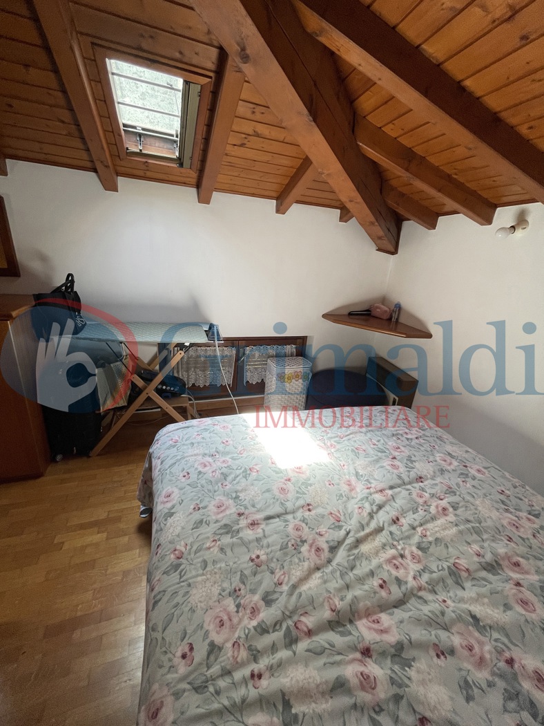 mansarda letto 2.JPG