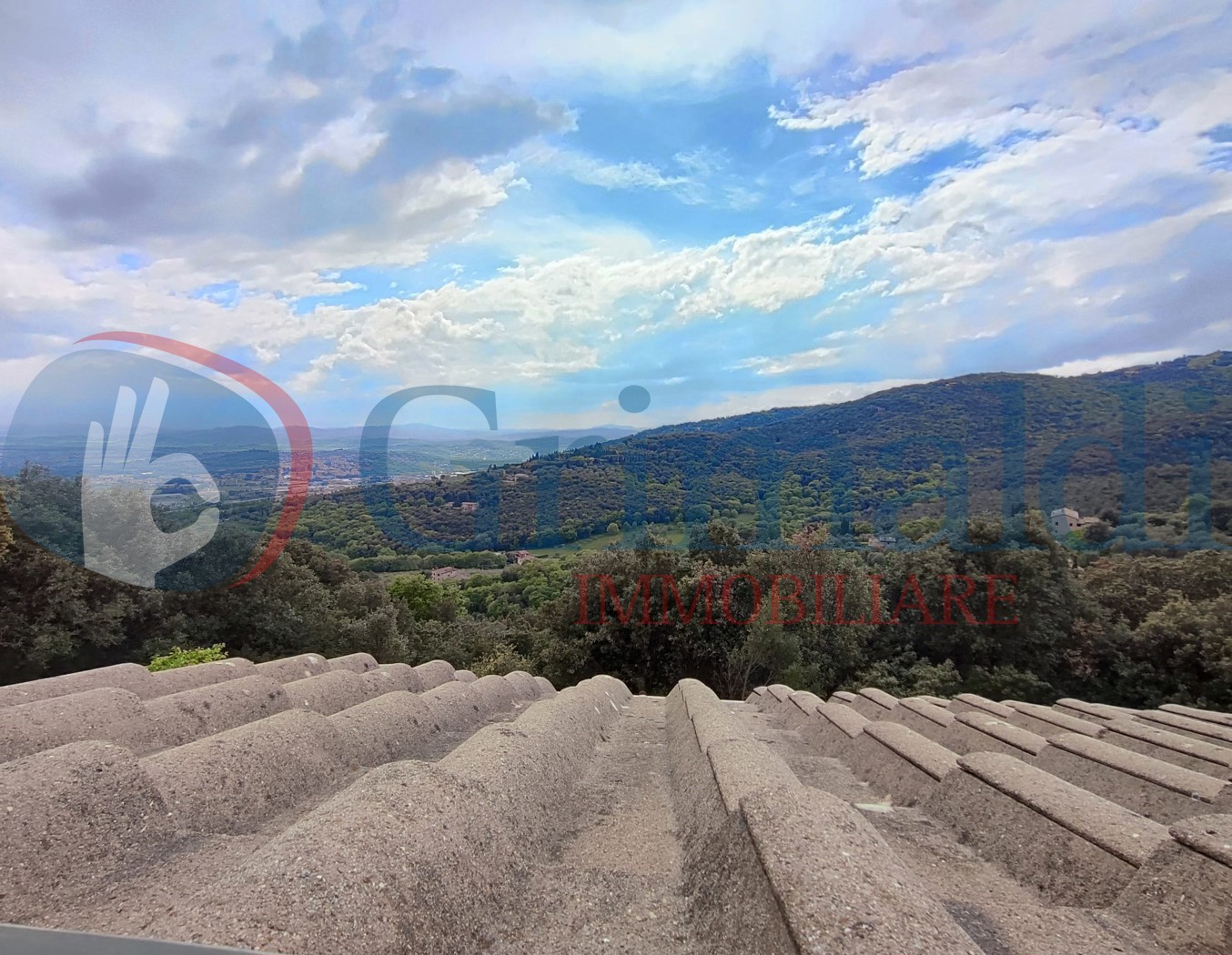 vista piano superiore verso vallata.jpeg