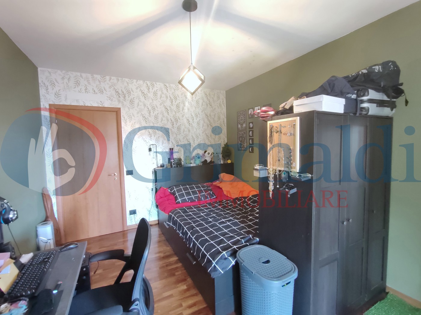 camera da letto matrimoniale (2).jpg