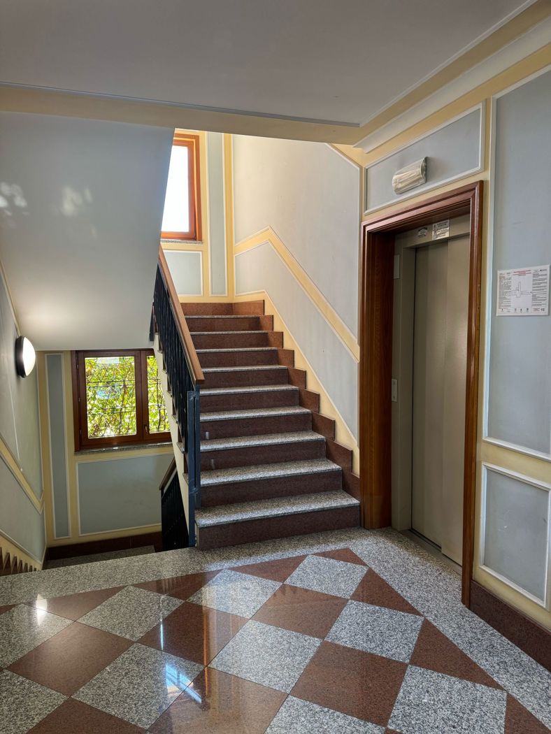 ASCENSORE E SCALE