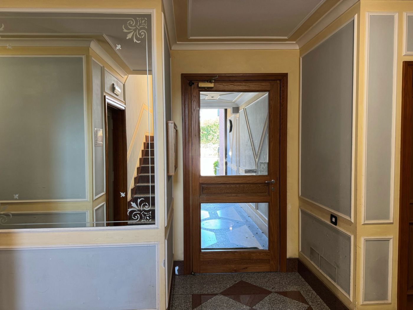 INGRESSO PALAZZINA