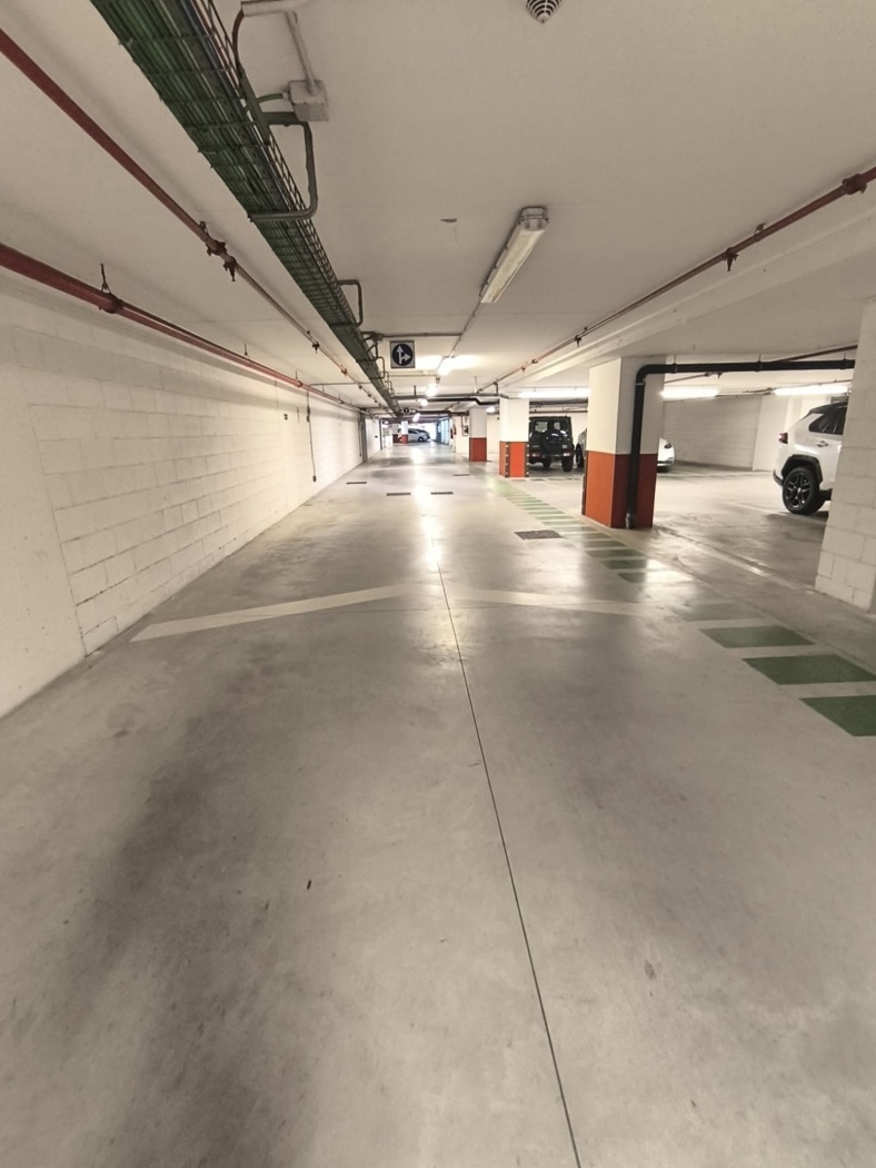 VIALE USCITA GARAGE