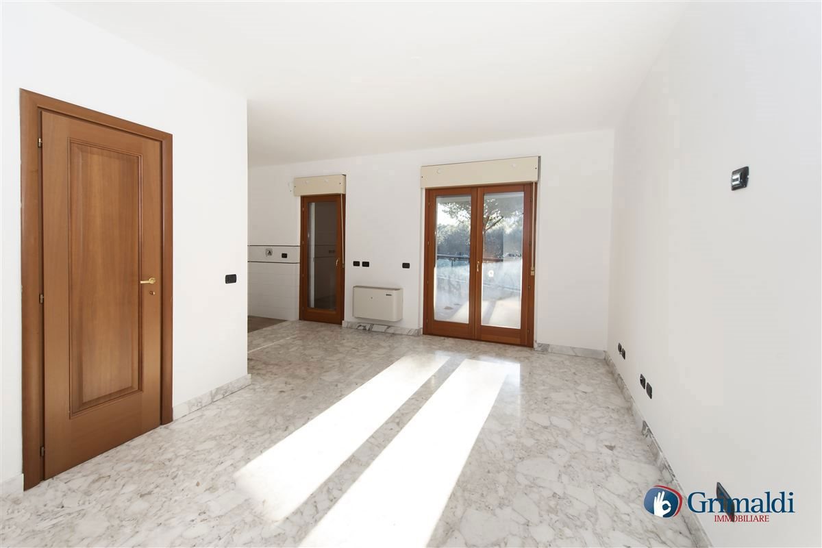 4 SOGGIORNO CON CUCINA A VISTA