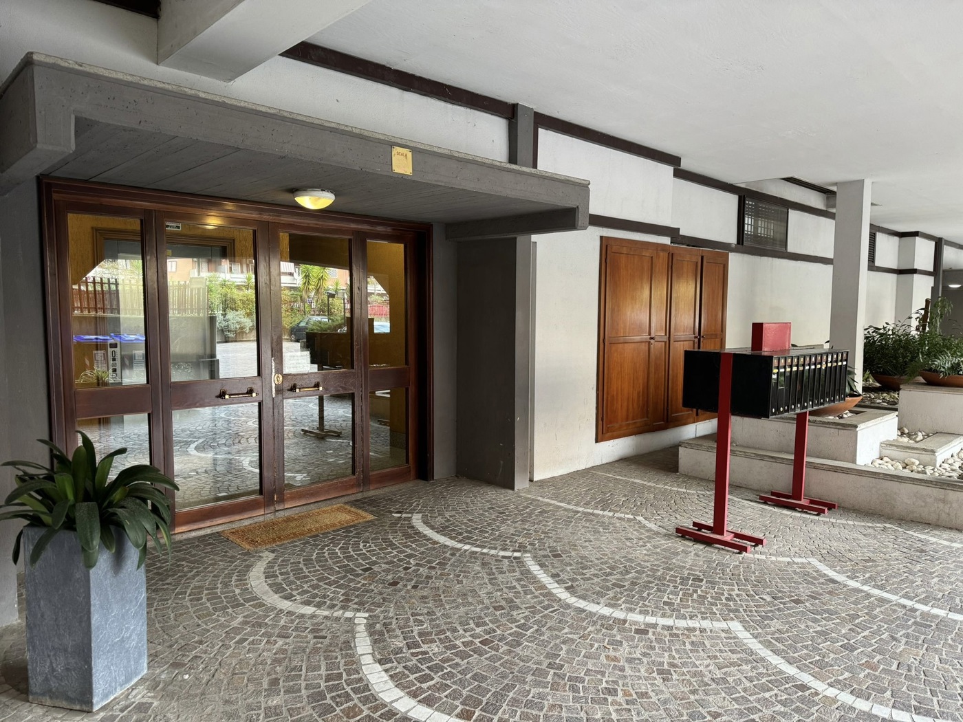 INGRESSO PALAZZINA