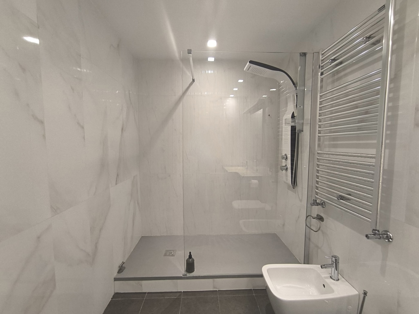 BAGNO EN SUITE