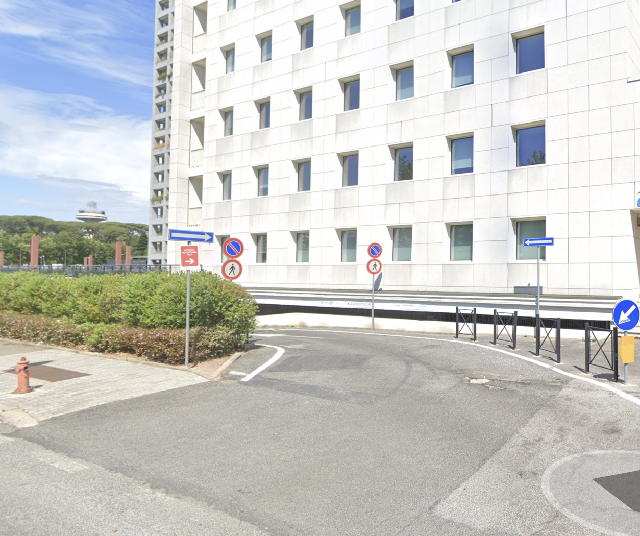 RAMPA ACCESSO GARAGE EUROSKY TOWER