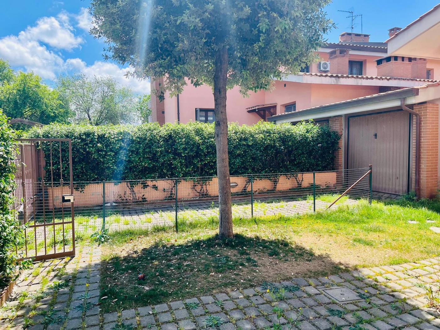 GIARDINO E BOX AUTO