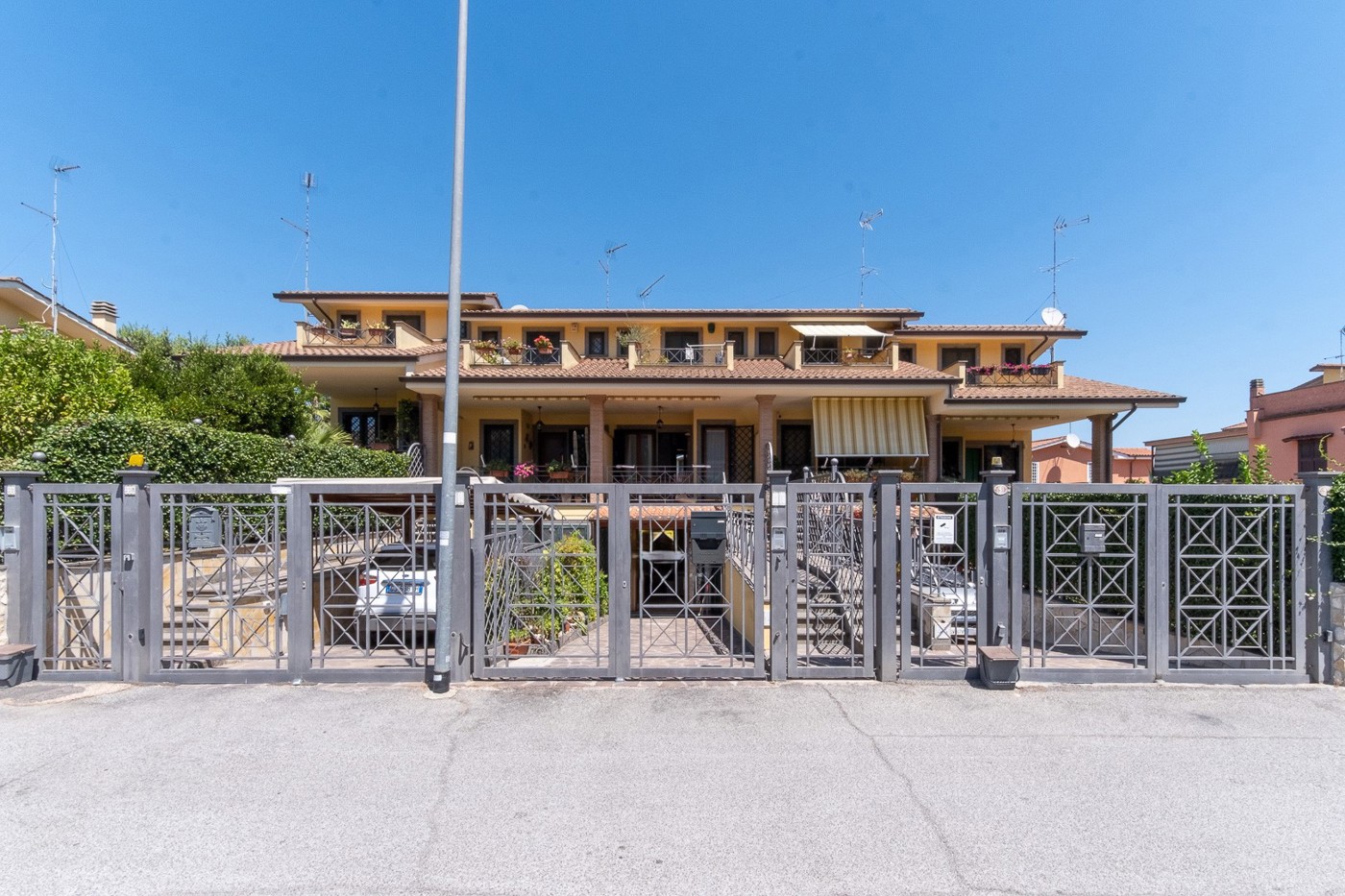 Esterno