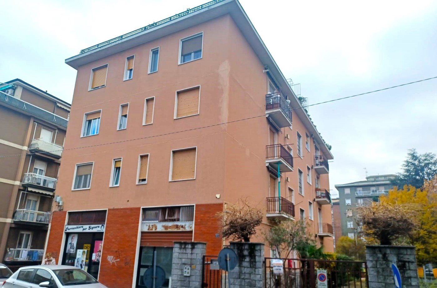 VIA ADDA foto edif. esterno 1.jpg