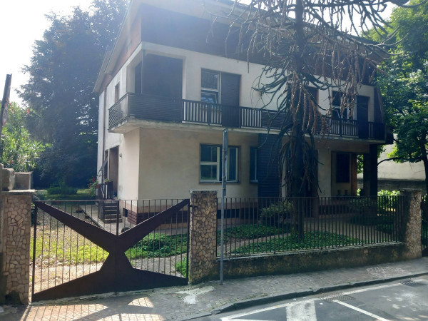 villa 2.jpg