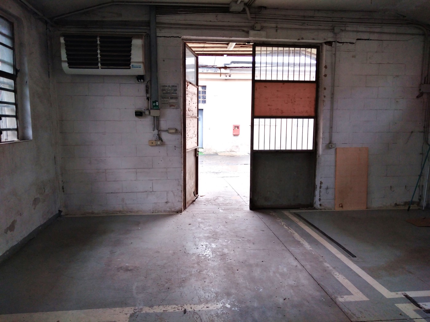 FOTO VIA MERLI 3 PORTA INGRESSO CUSANO M.jpg