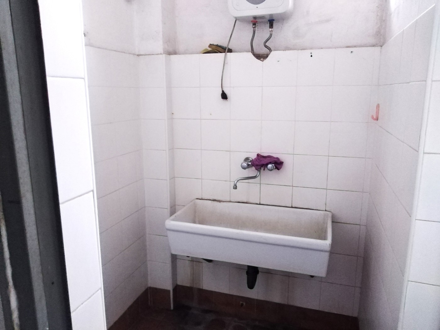 FOTO VIA MERLI ANTI BAGNO CUSANO M.jpg