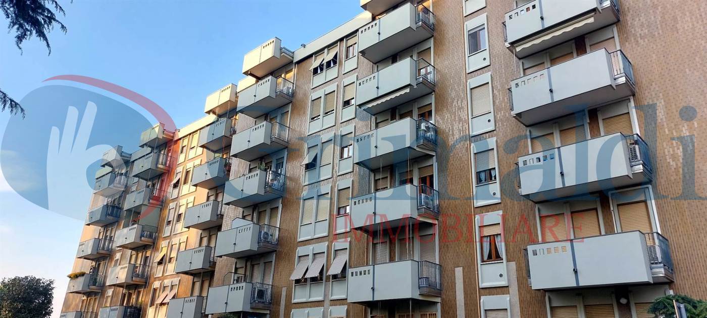 VIA DON MINZONI 25 QUATTROLOCALI 3.jpg