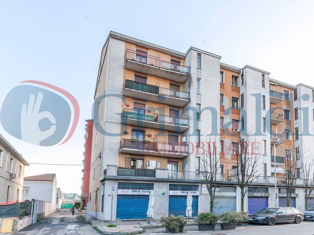 cormano 2 locali arredato 1.jpg