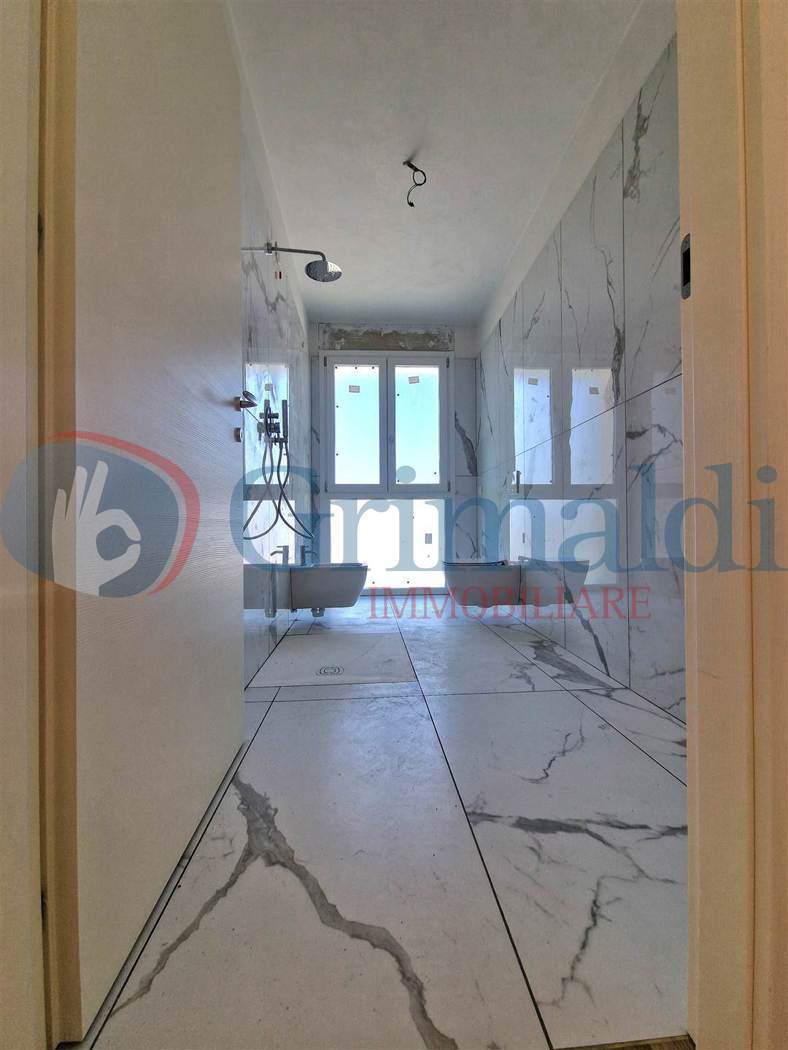 via gramsci attico con terrazzi 336.jpg