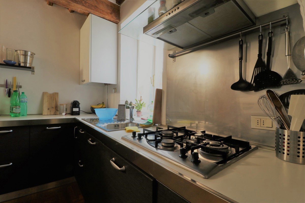 3 cucina (3).JPG
