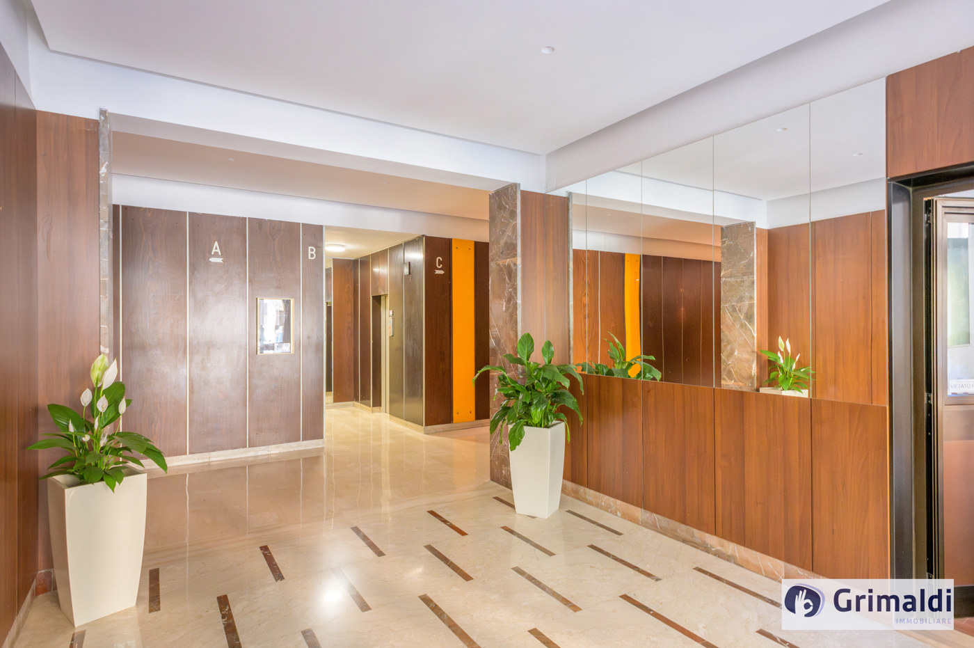 INGRESSO EDIFICIO