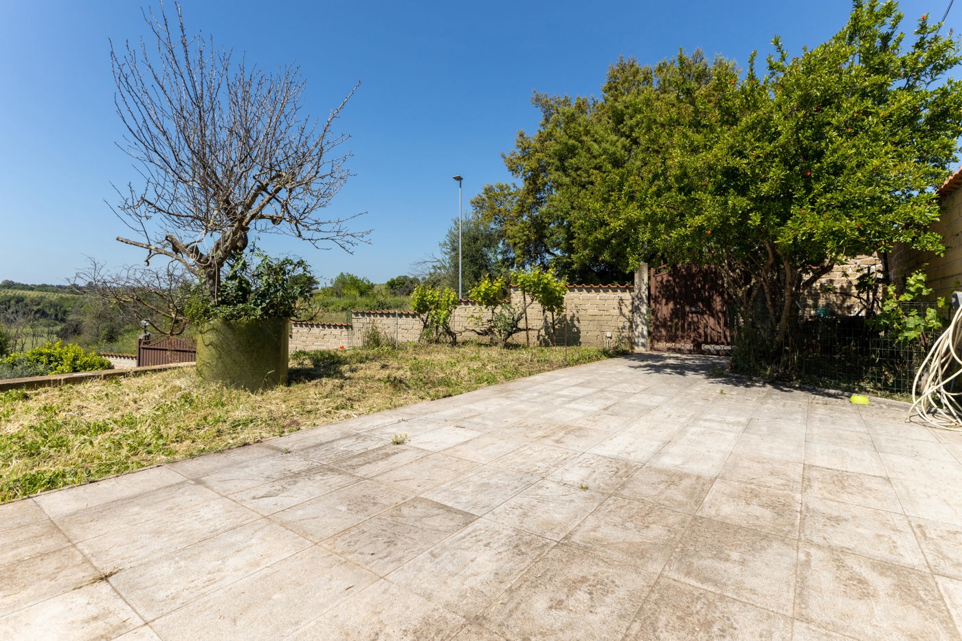 GIARDINO PAVIMENTATO