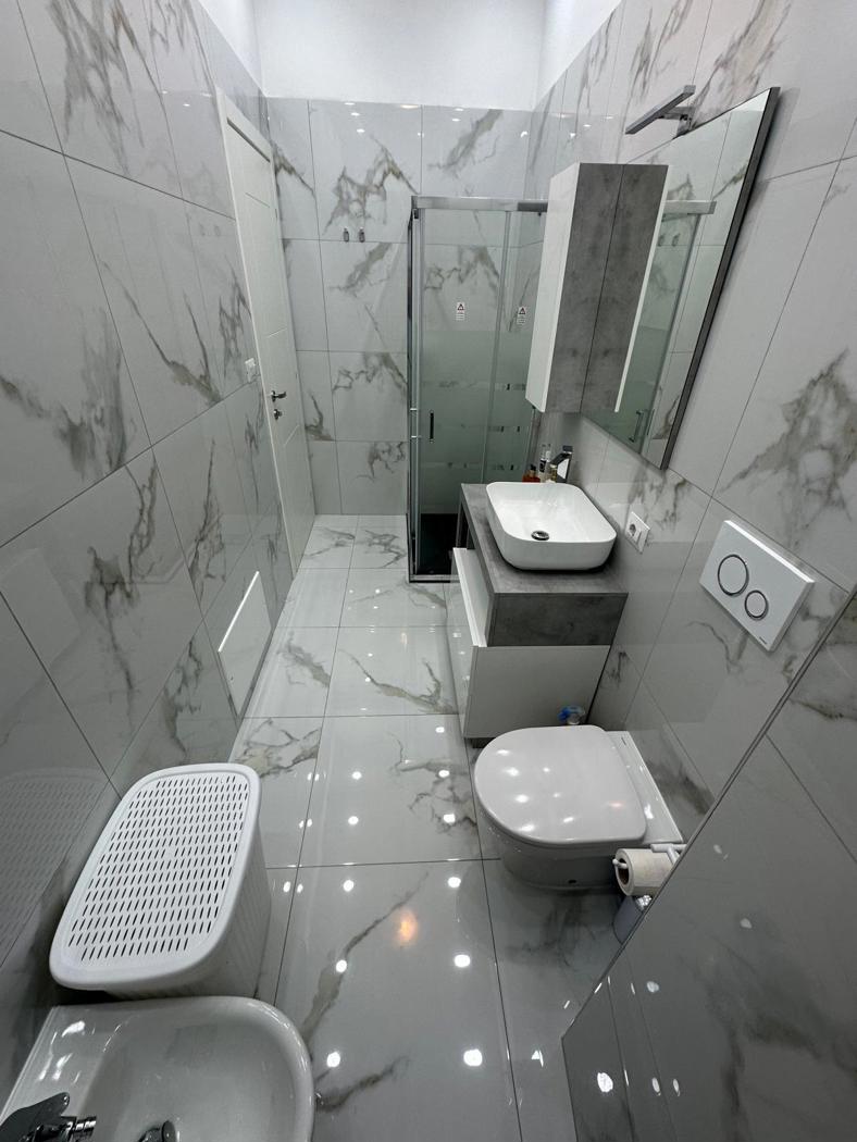 70dda2e1-1e0b-47a4-a302-9c9d5a344a3d.jpg