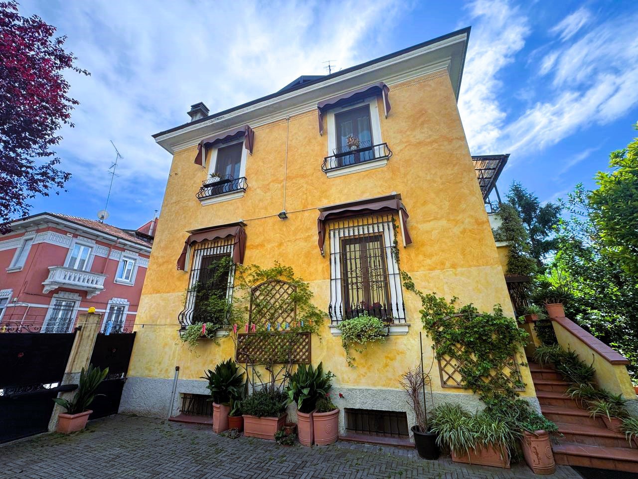 Villa