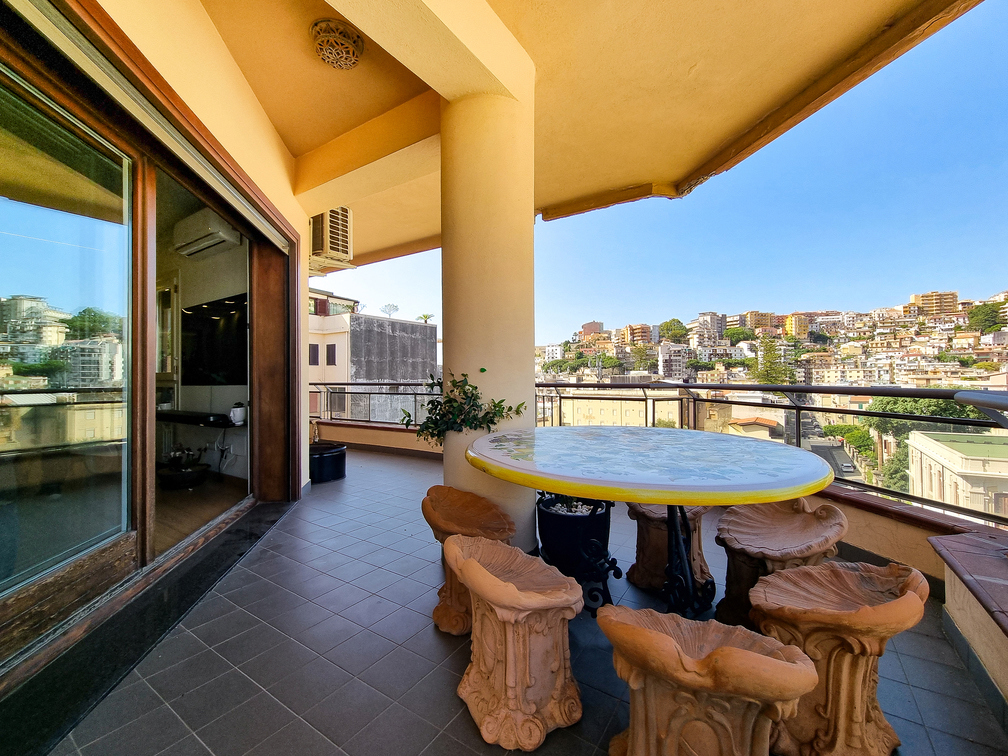 VERANDA