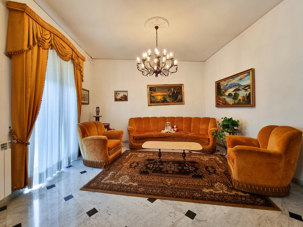 SALONE DOPPIO