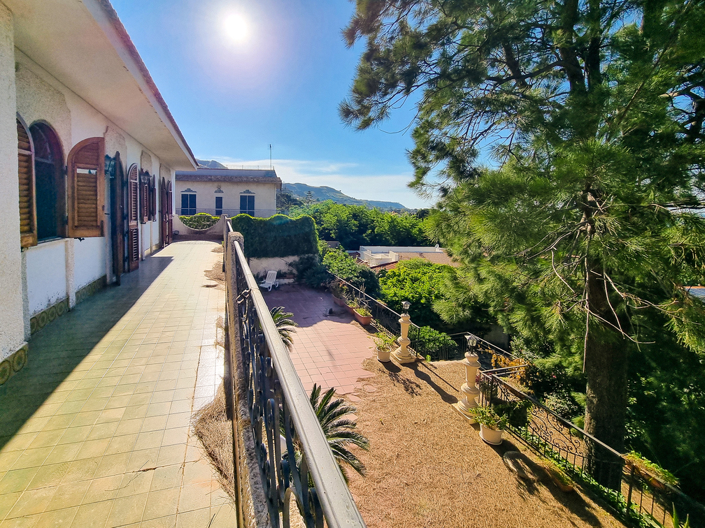 VERANDA