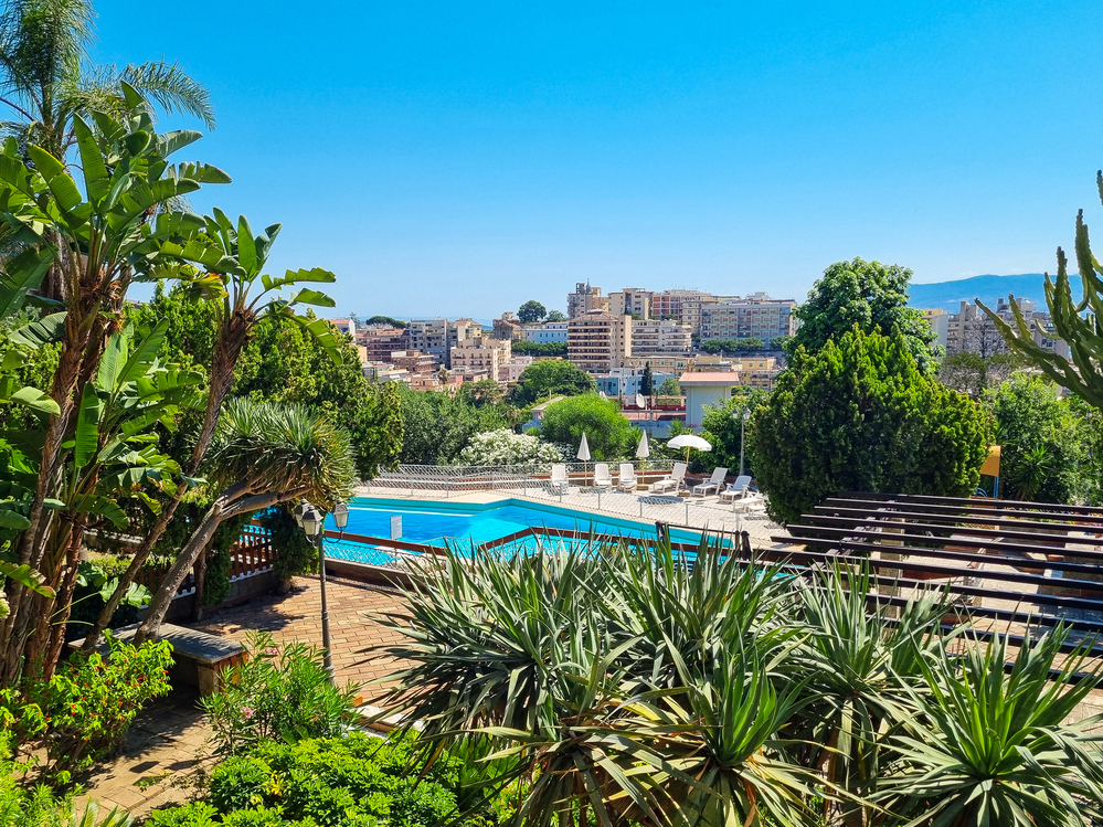 PISCINA CONDOMINIALE