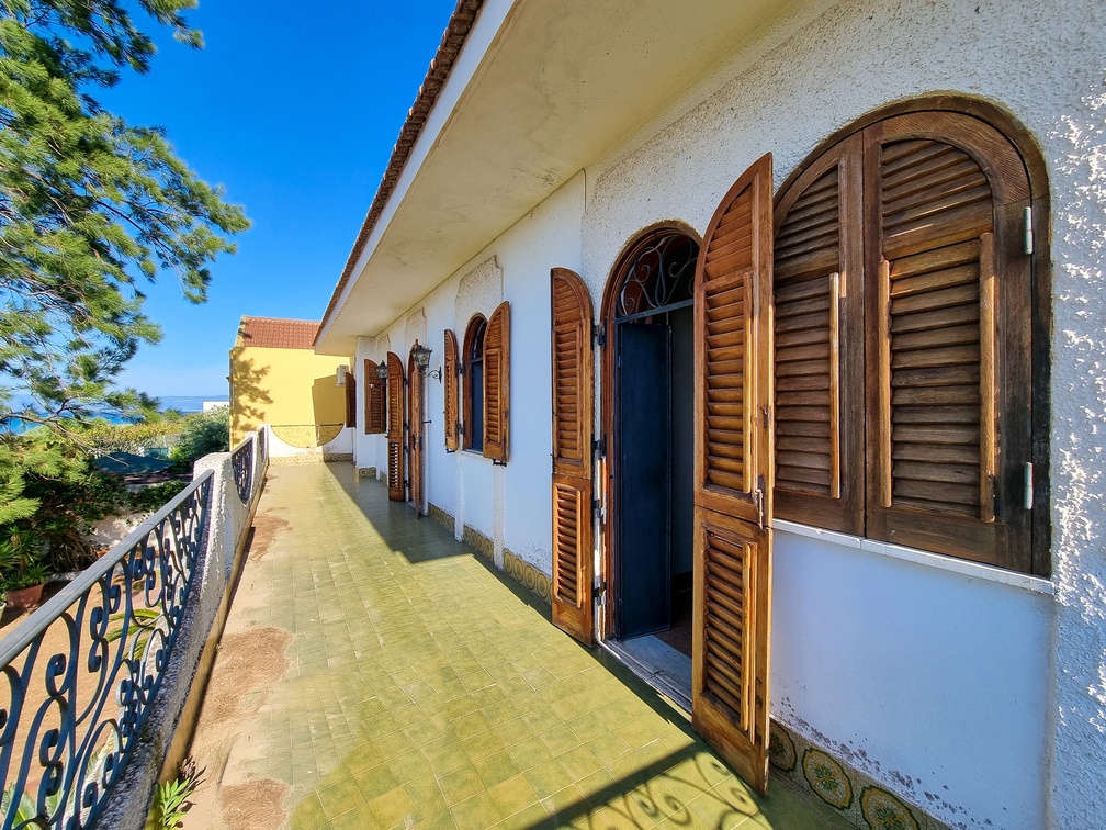 VERANDA