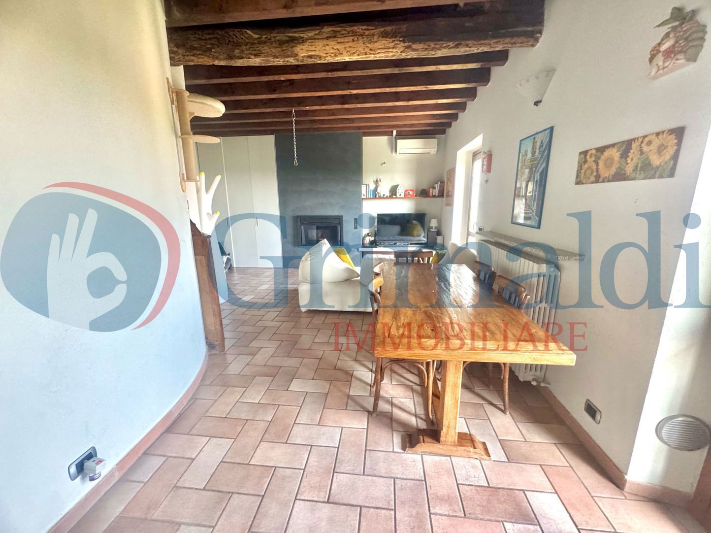 Vista tavolo pranzo.jpg