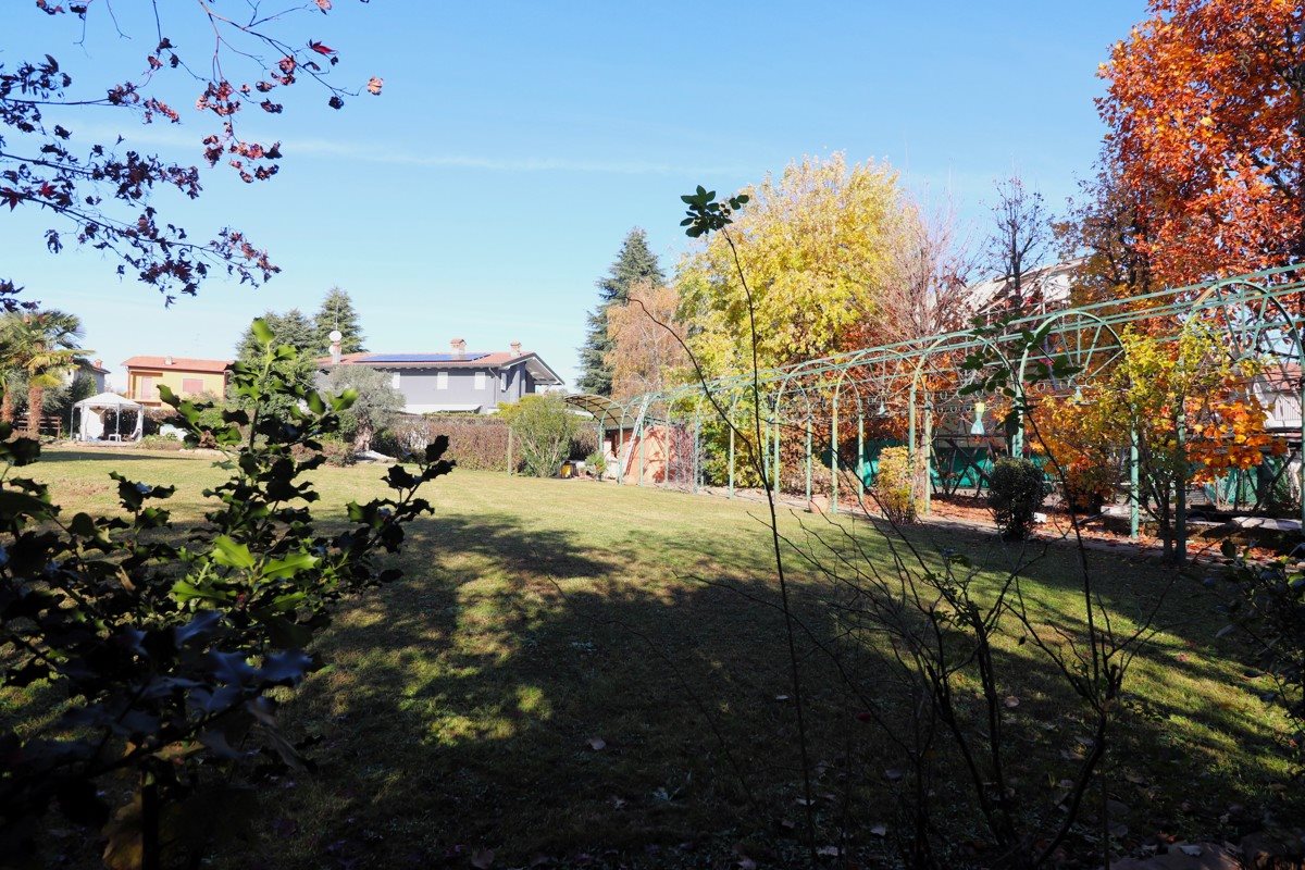 vista passaggio giardino.JPG