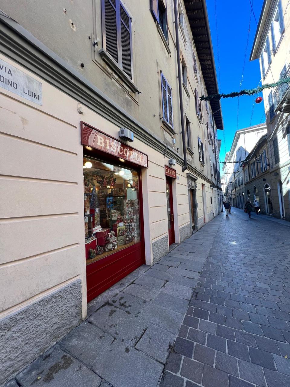 Contesto esterno - via Luini centro storico