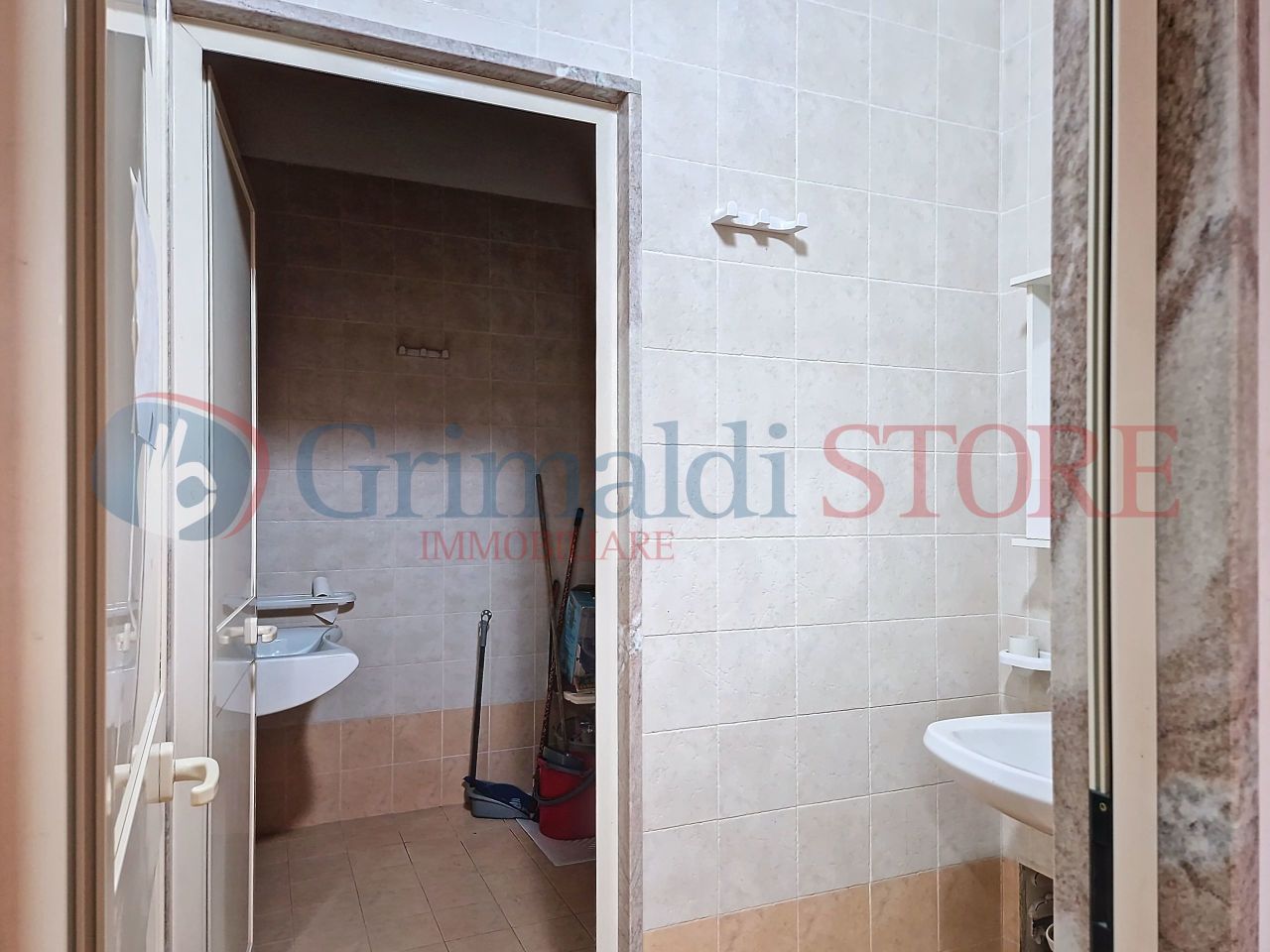 locale-commerciale-mimmo-fina_00014_44d75a2_result