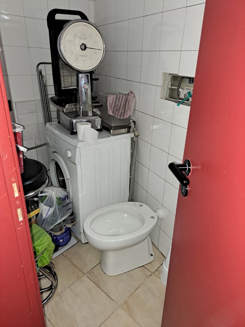 23 spogliatoio bagno.jpg