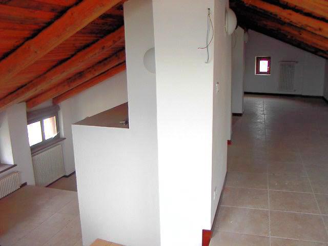 36 2005 vista mansarda.JPG