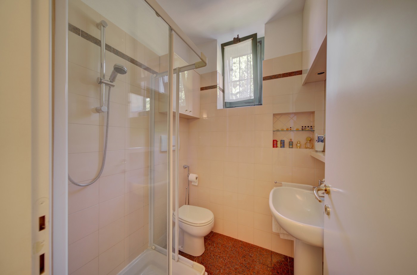 28 bagno servizio.jpeg
