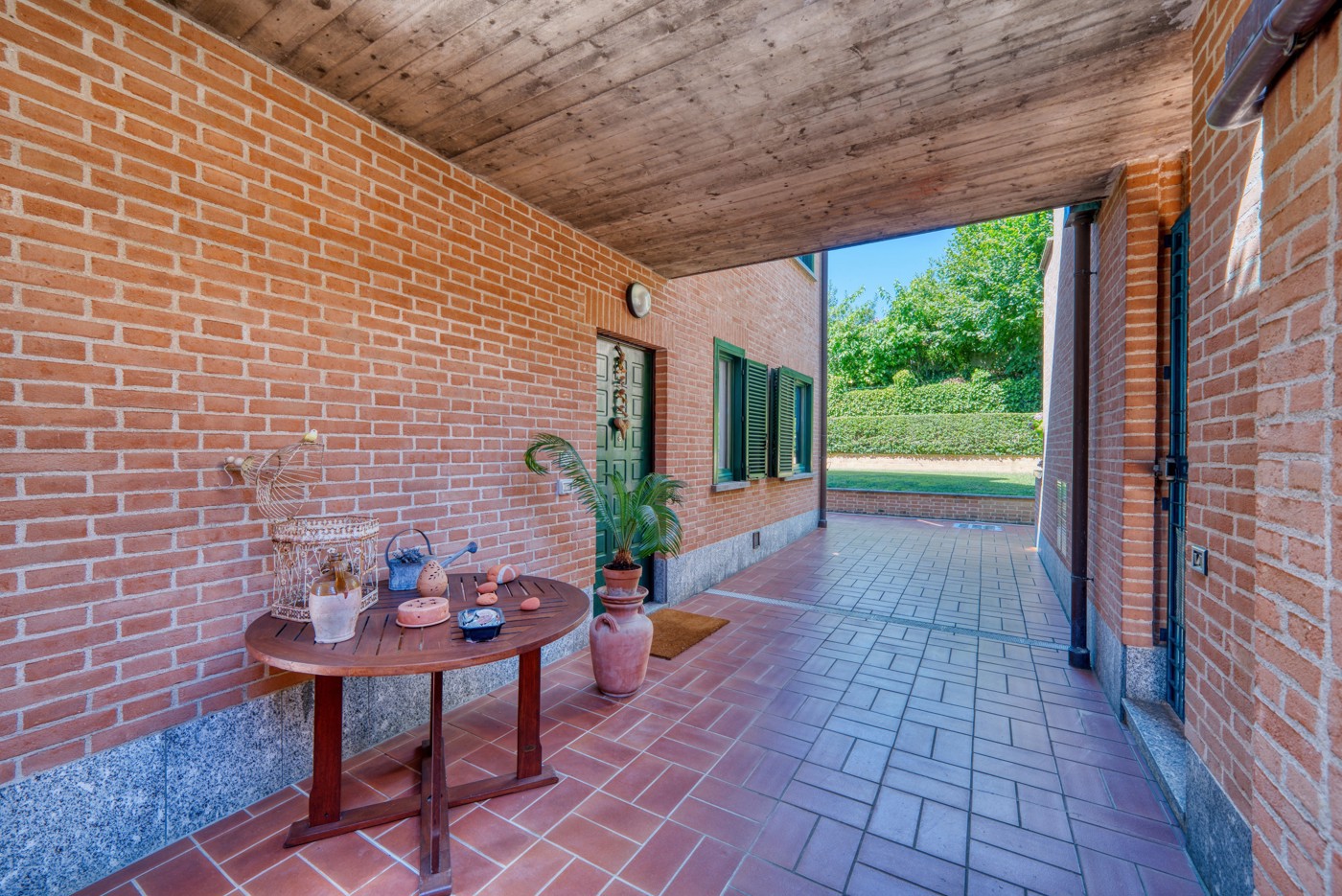 8 patio ingresso.jpeg