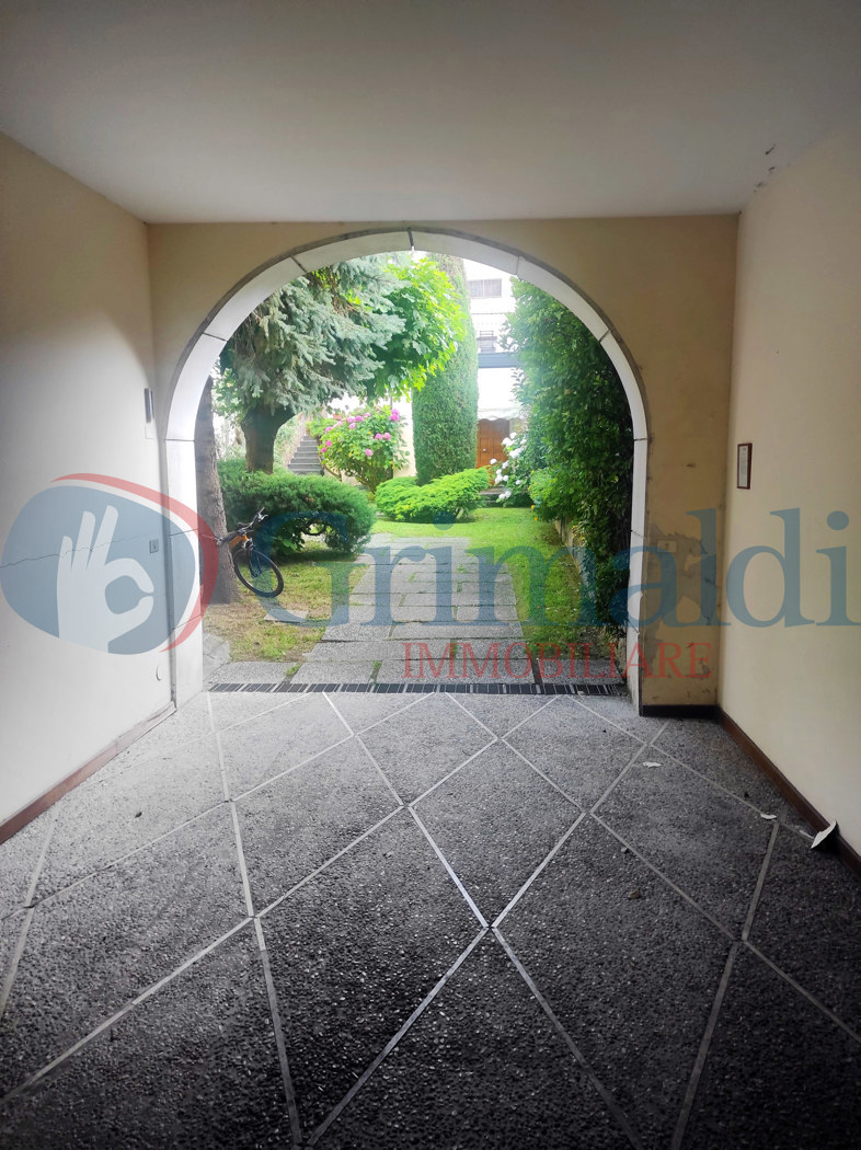 ingresso condominiale