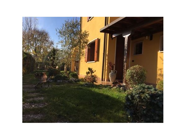 Villa bifamiliare