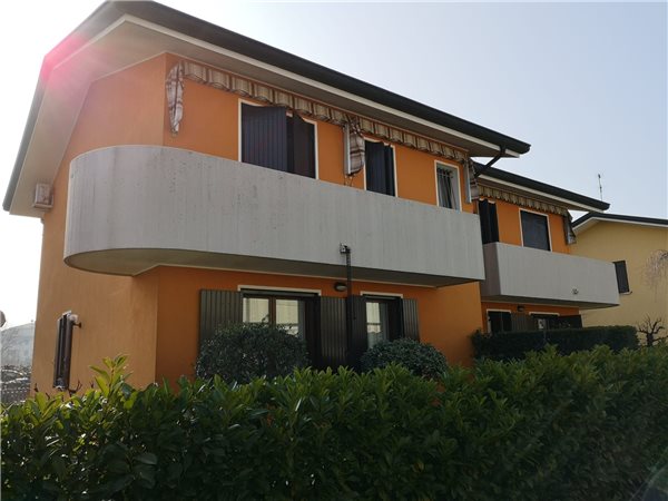 Villa bifamiliare
