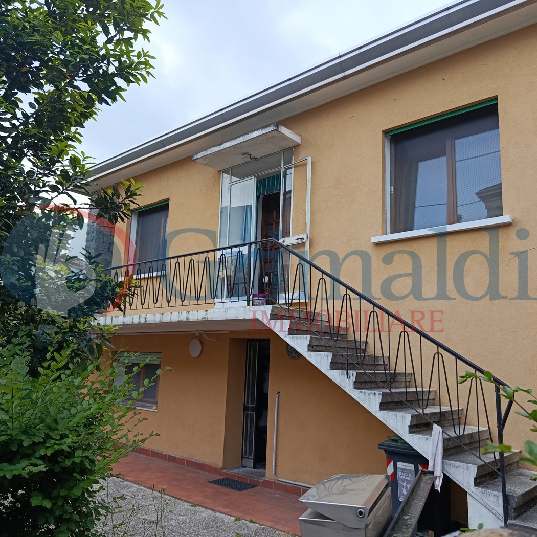 Villa bifamiliare