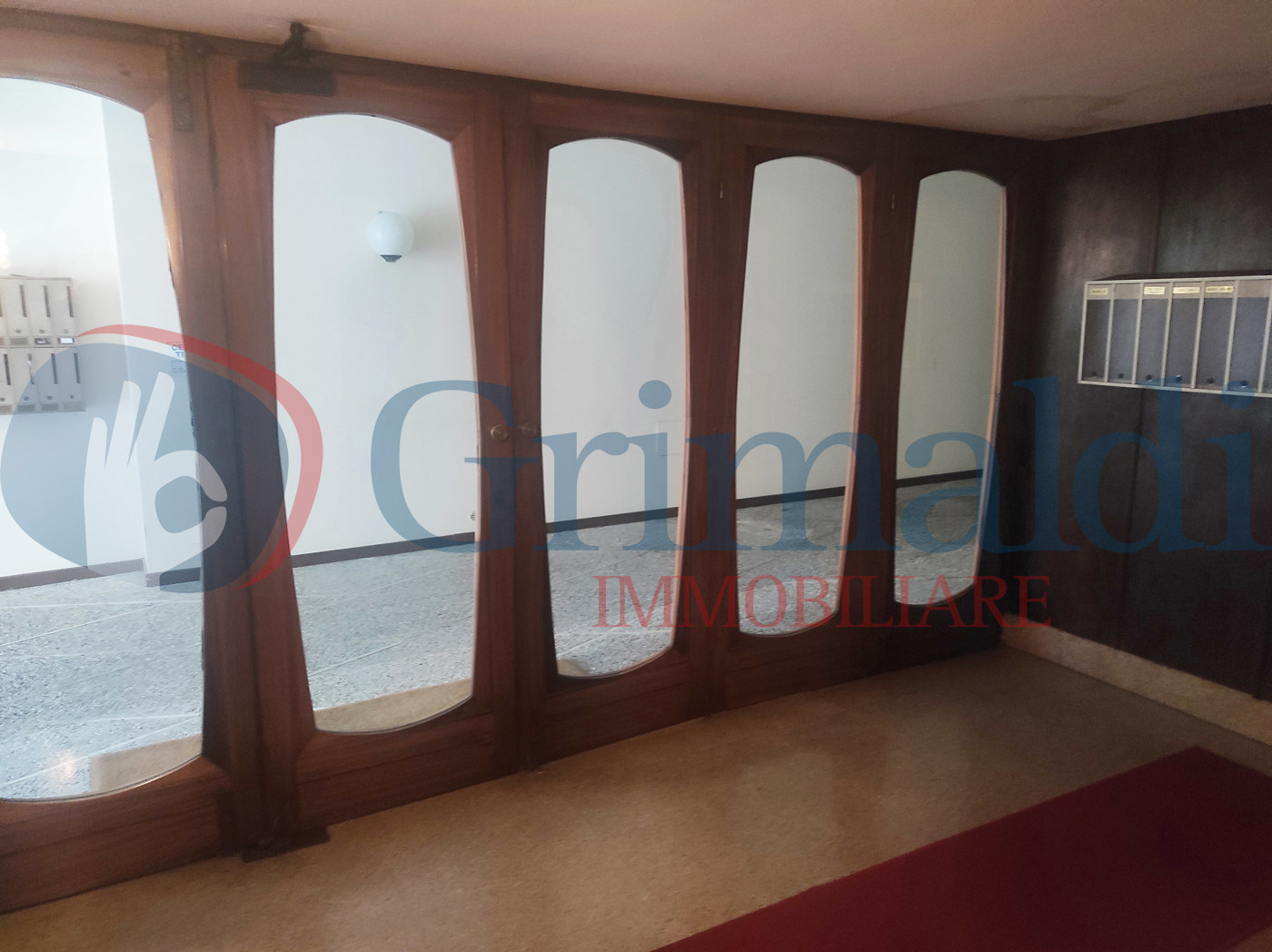ingresso condominiale