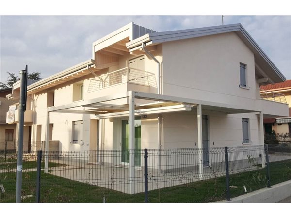 Villa bifamiliare