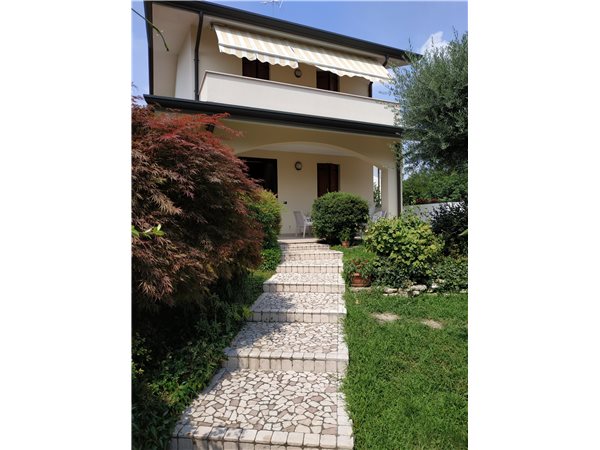 Villa bifamiliare
