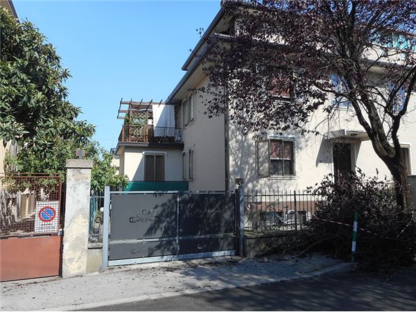 Villa bifamiliare